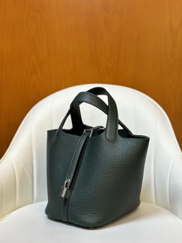 (Kicks Liu)  H*ermes  Handbag  Top Quality 18cm