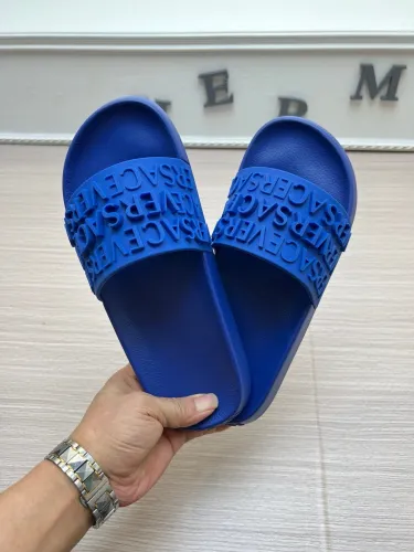 Kicks_Liu   V*ersace  slippers