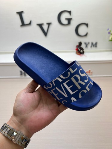 Kicks_Liu   V*ersace  slippers