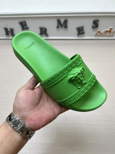 Kicks_Liu   V*ersace  slippers
