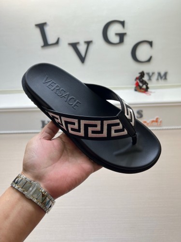 Kicks_Liu   V*ersace  slippers