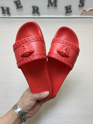 Kicks_Liu   V*ersace  slippers