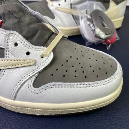 (Kicks_Liu) Hight Bacth LJR Travis Scott×Air Jordan AJ1 Low OG SP  sneaker
