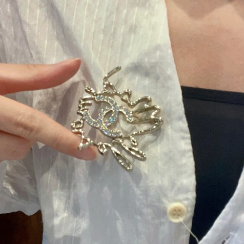 Brooch