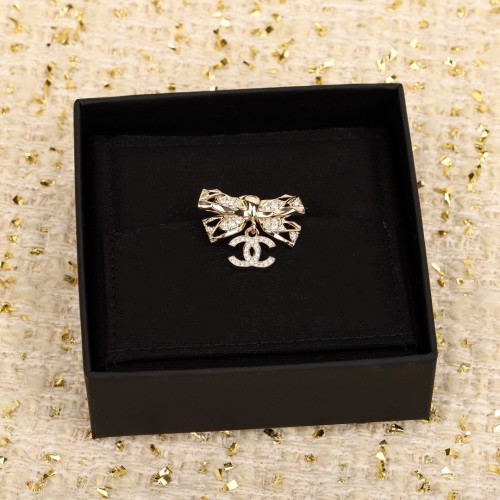 Brooch