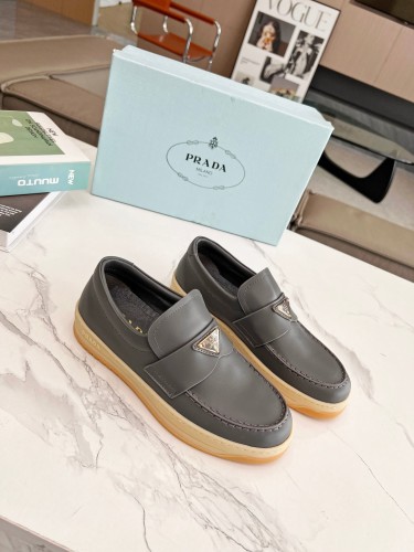 (Kicks Liu)  P*rada  Sneaker  Top Quality