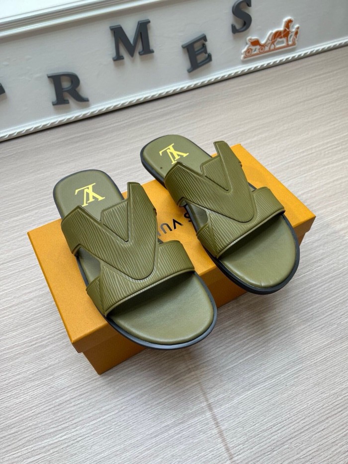 Kicks_Liu  L*ouis V*uitton  slippers