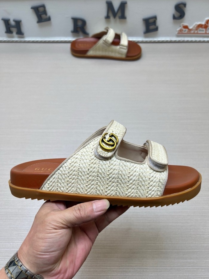 (Kicks Liu)  G*ucci  Slippers Top Quality