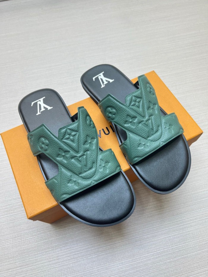 Kicks_Liu  L*ouis V*uitton  slippers