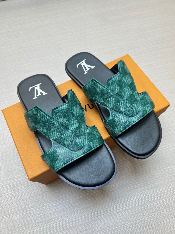 Kicks_Liu  L*ouis V*uitton  slippers