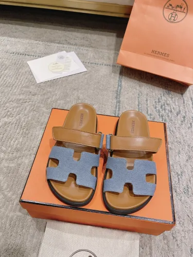 Kicks_Liu Hermes  slippers