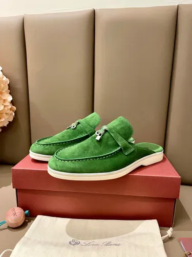 Kicks_Liu Loro Piana  slippers