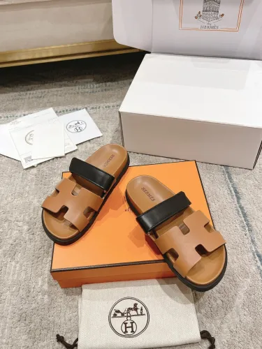 Kicks_Liu Hermes  slippers