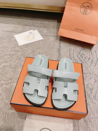 Kicks_Liu Hermes  slippers