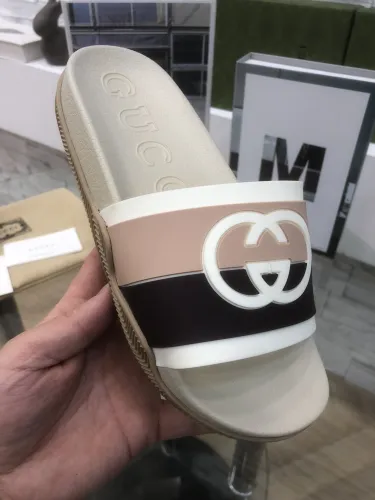 (Kicks Liu)  G*ucci  Slippers Top Quality