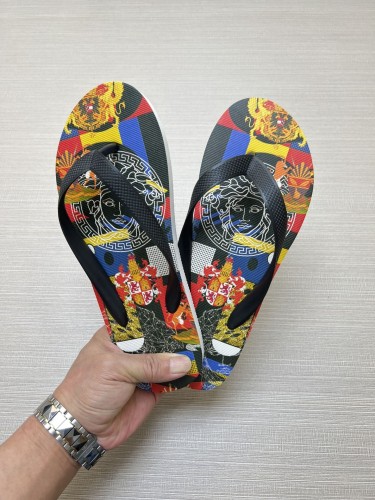 Kicks_Liu   V*ersace  slippers