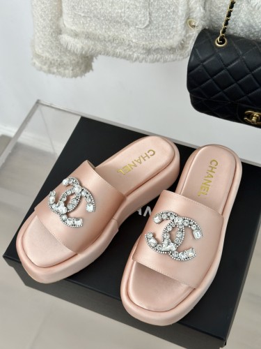 Kicks_Liu C*hanel   slippers
