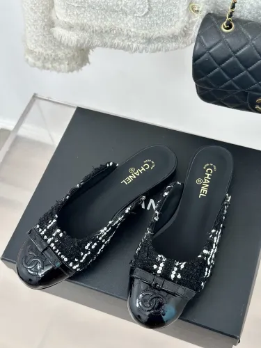 Kicks_Liu C*hanel   slippers