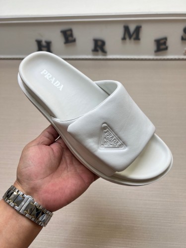 (Kicks Liu)  Prada  Slippers Top Quality