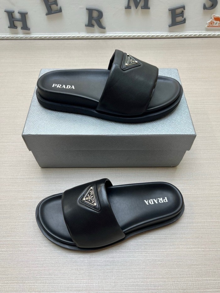 (Kicks Liu)  Prada  Slippers Top Quality
