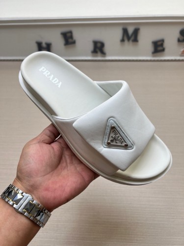 (Kicks Liu)  Prada  Slippers Top Quality