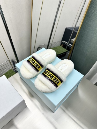 (Kicks Liu)  D*ior  slippers  Top Quality