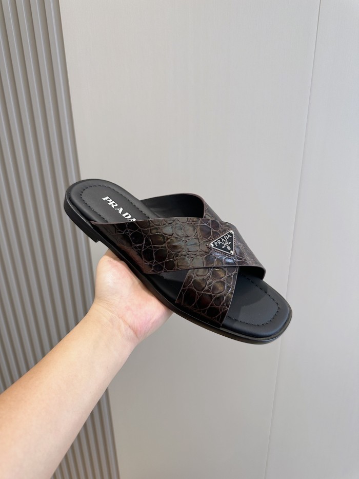 Kicks_Liu  P*rada  slippers
