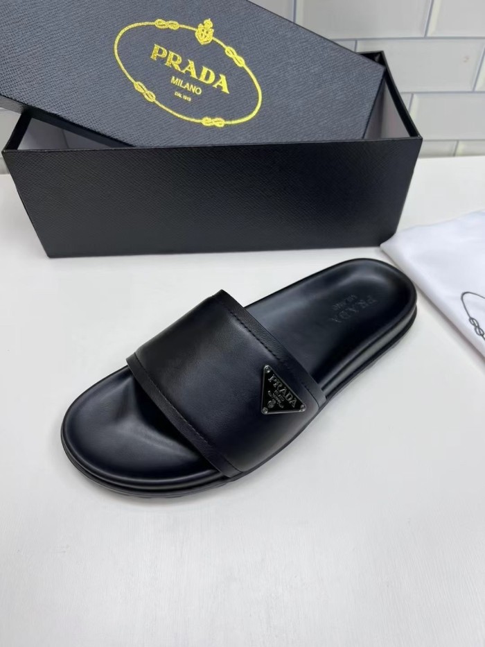 Kicks_Liu  P*rada  slippers