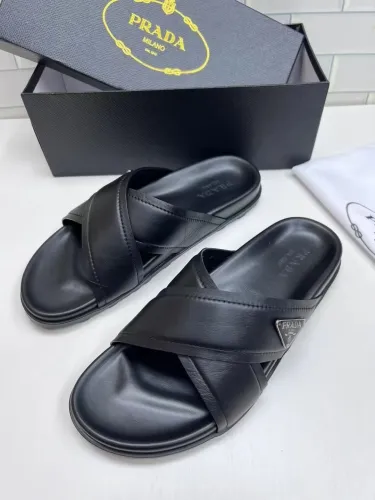 Kicks_Liu  P*rada  slippers