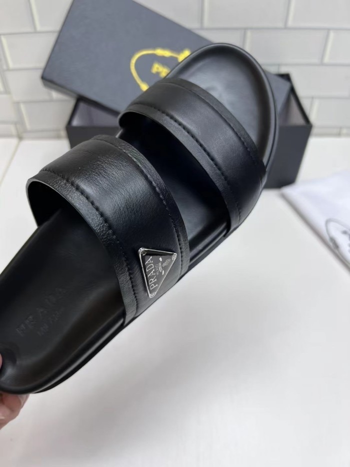 Kicks_Liu  P*rada  slippers