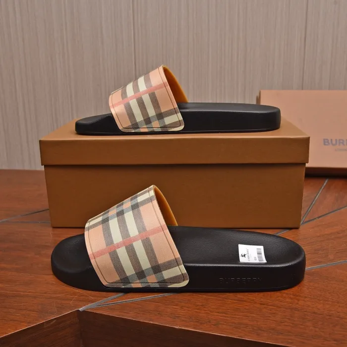 Kicks_Liu  B*urberry  slippers