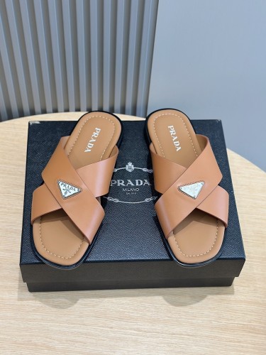 Kicks_Liu  P*rada  slippers