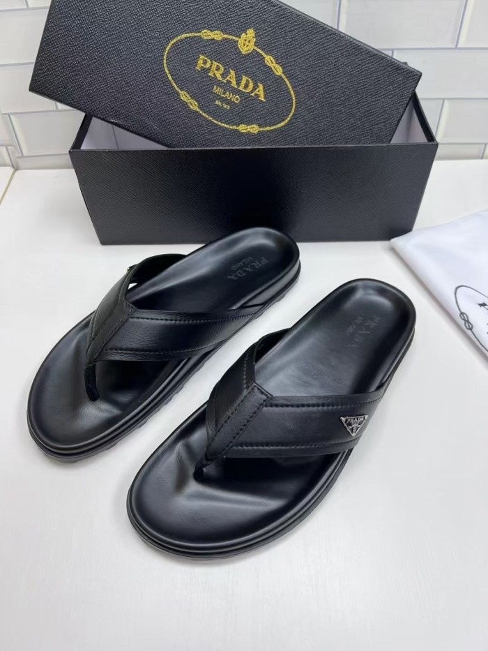 Kicks_Liu  P*rada  slippers