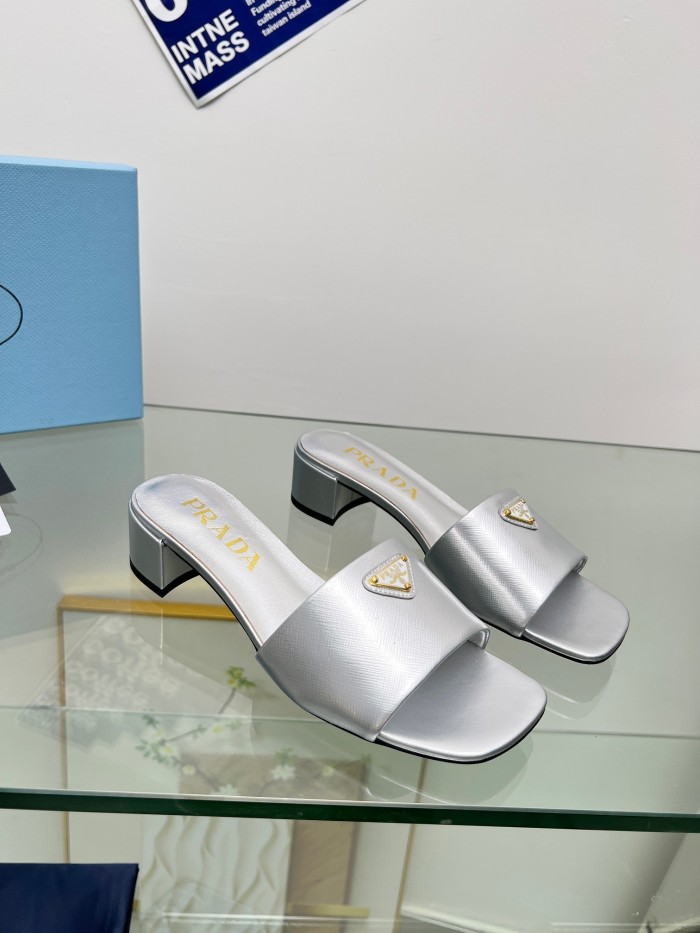 Kicks_Liu  P*rada  slippers