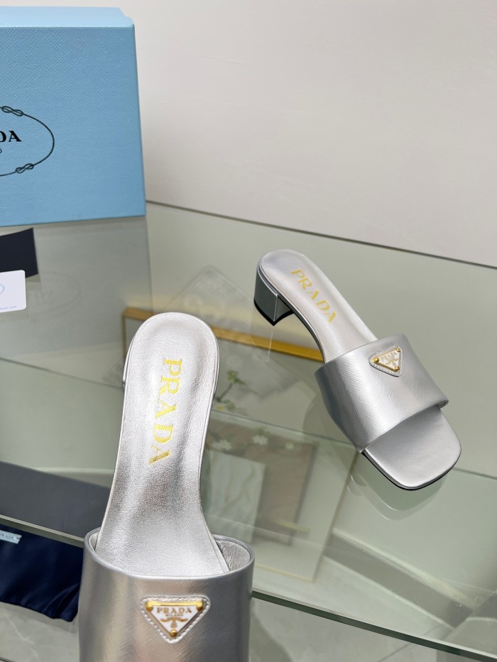 Kicks_Liu  P*rada  slippers