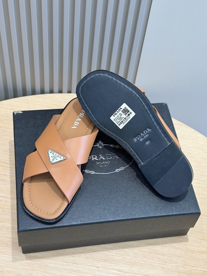 Kicks_Liu  P*rada  slippers