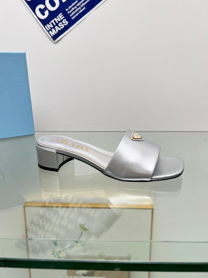 Kicks_Liu  P*rada  slippers