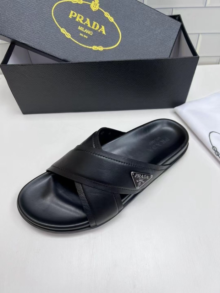 Kicks_Liu  P*rada  slippers