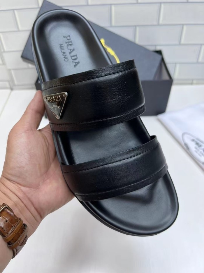 Kicks_Liu  P*rada  slippers