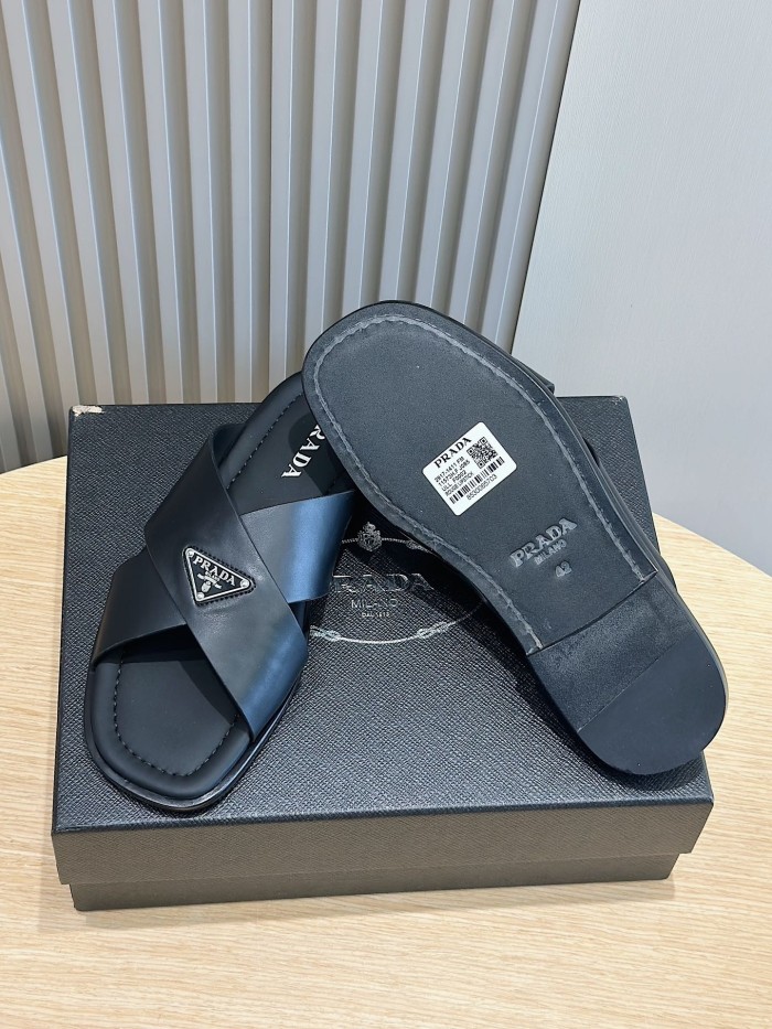 Kicks_Liu  P*rada  slippers