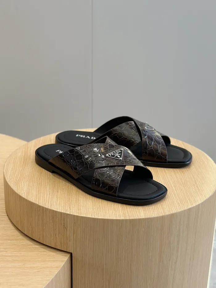 Kicks_Liu  P*rada  slippers