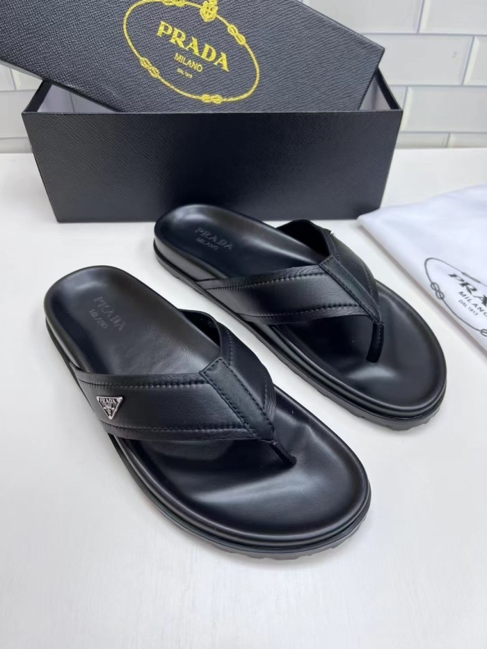 Kicks_Liu  P*rada  slippers