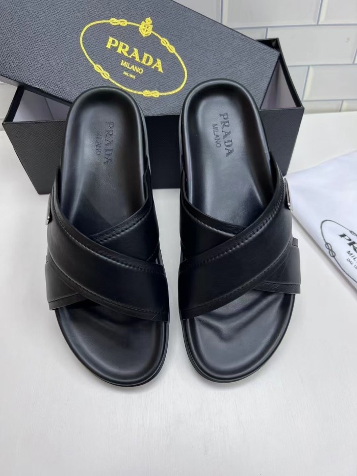 Kicks_Liu  P*rada  slippers