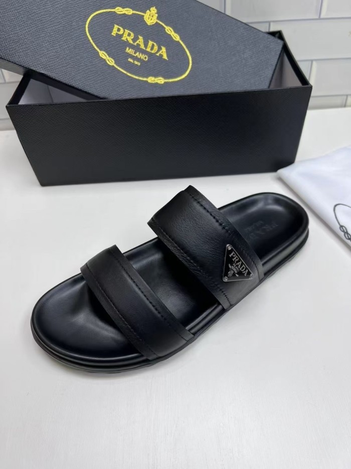Kicks_Liu  P*rada  slippers