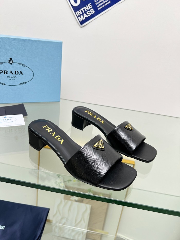Kicks_Liu  P*rada  slippers