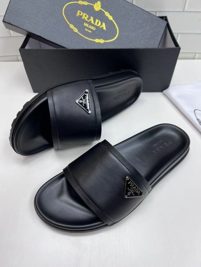 Kicks_Liu  P*rada  slippers