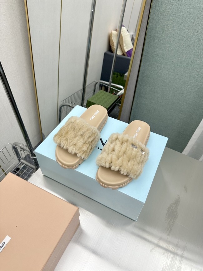 Kicks_Liu M*iu Miu  slippers