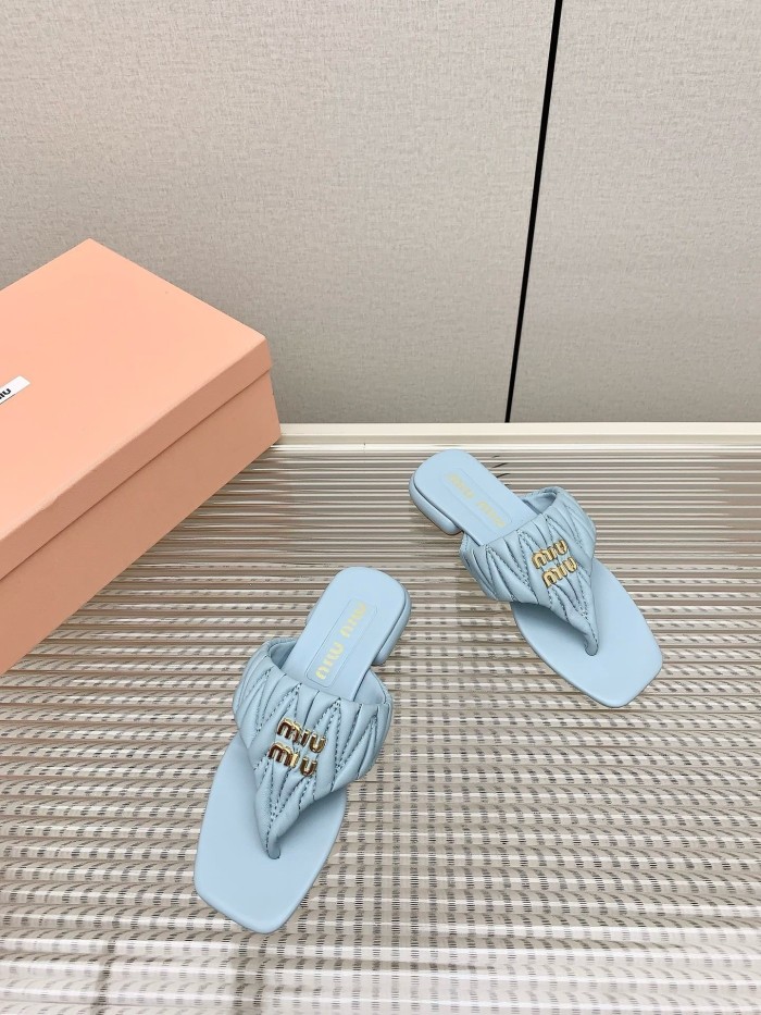 Kicks_Liu M*iu Miu  slippers
