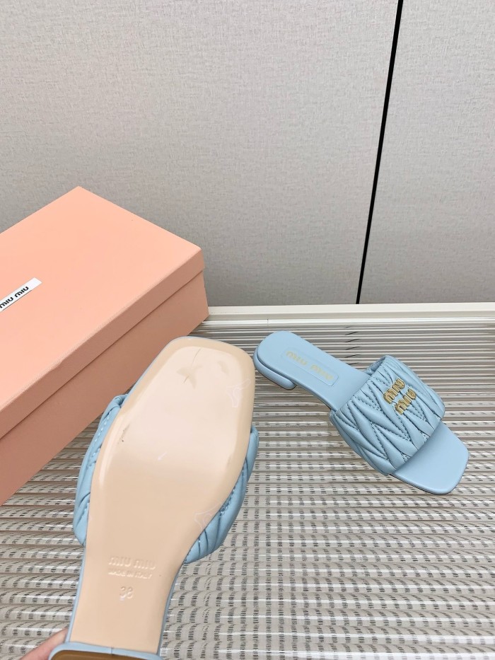 Kicks_Liu M*iu Miu  slippers