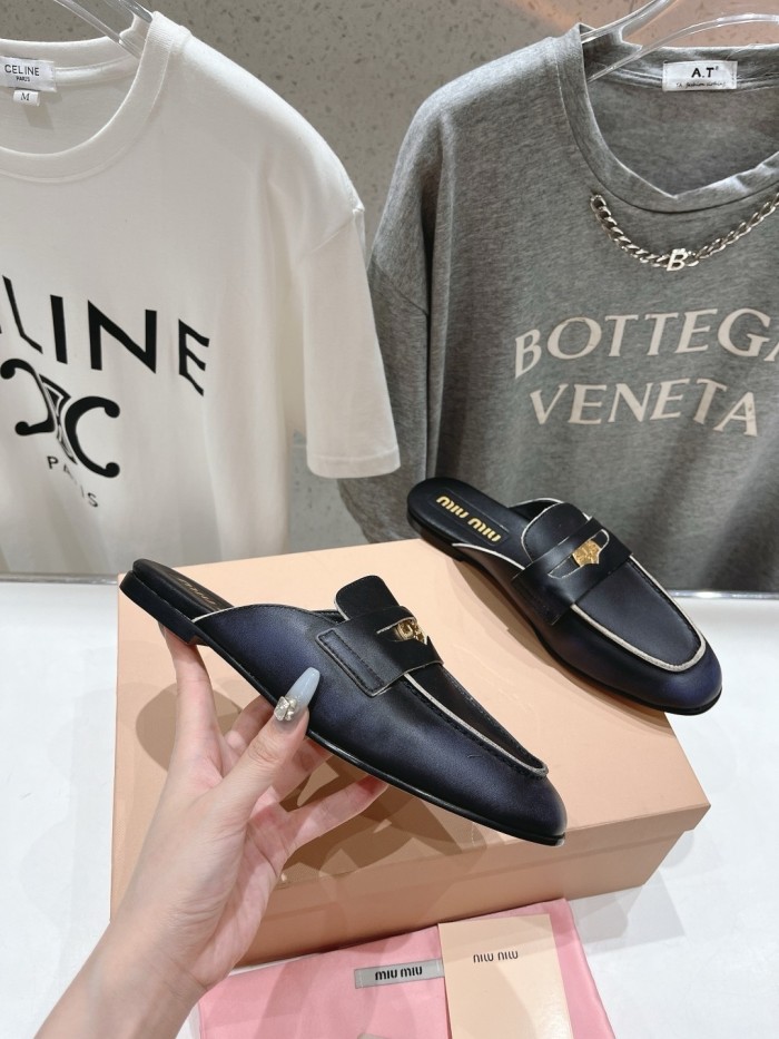 Kicks_Liu M*iu Miu  slippers